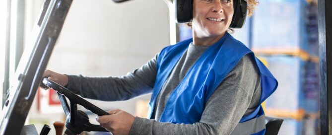 Femmes dans le secteur de la logistique et du transport