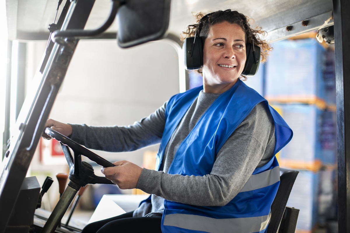 Femmes dans le secteur de la logistique et du transport